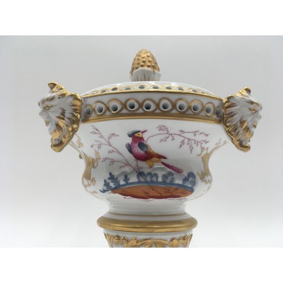 Vintage Chelsea House Hand Painted Ceramic Potpourri Urn Lions Head and Birds - Picture 2 of 6